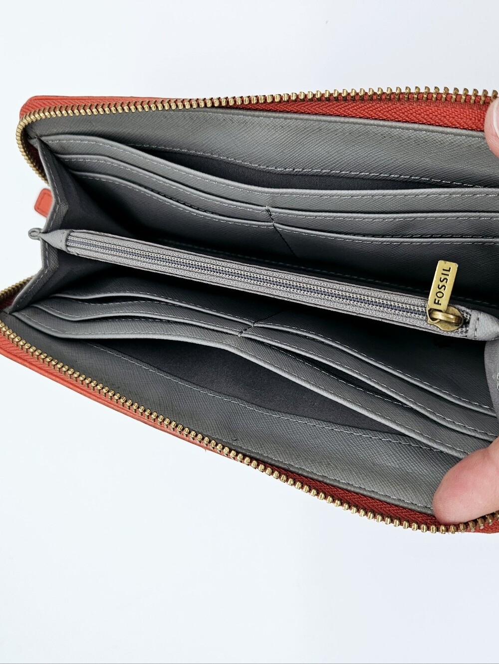 FOSSIL | leather zip wallet - Picture 7 of 9
